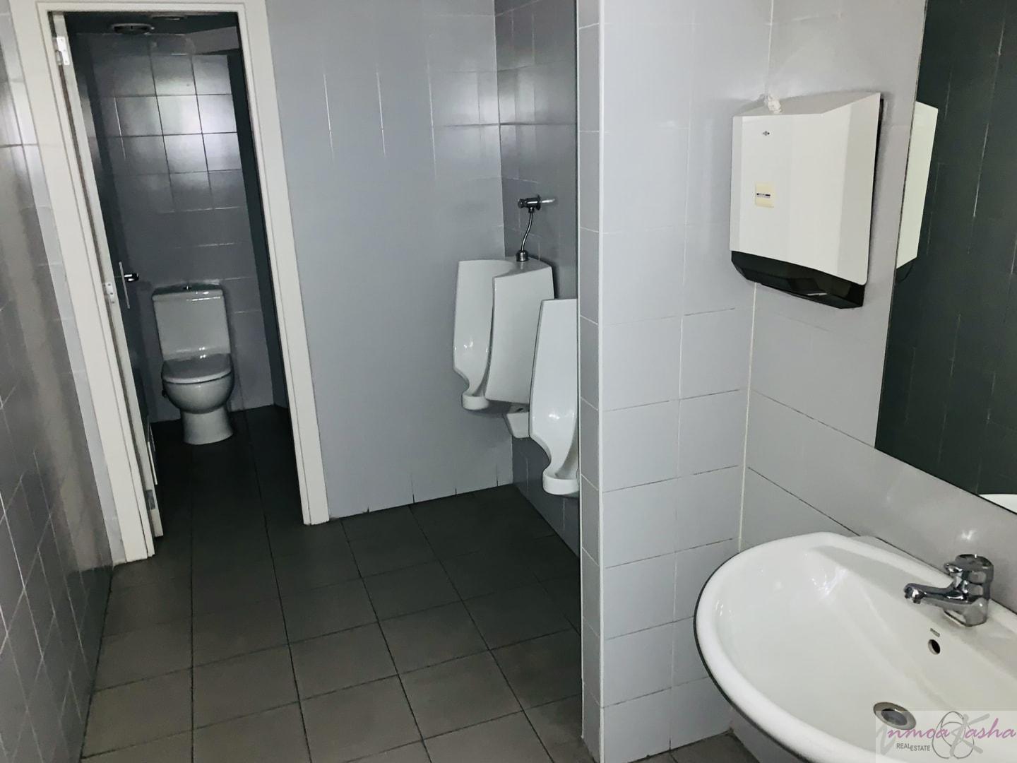 For rent of commercial in Madrid