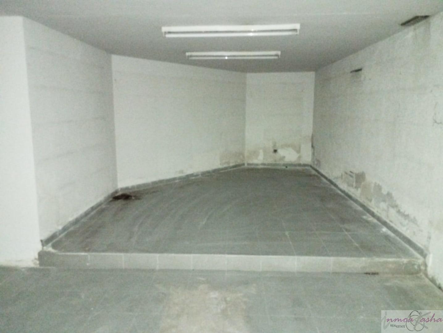 For sale of commercial in Madrid