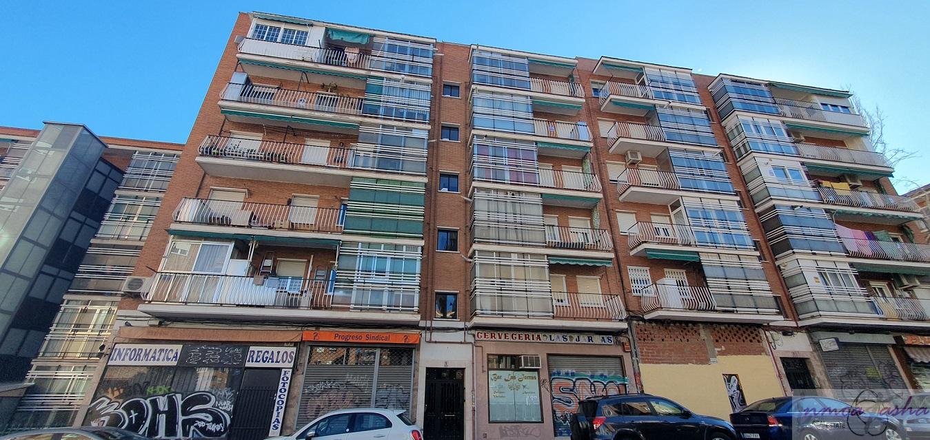 For sale of flat in Madrid