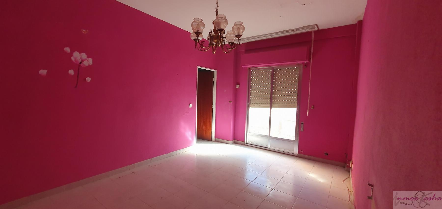 For sale of flat in Madrid