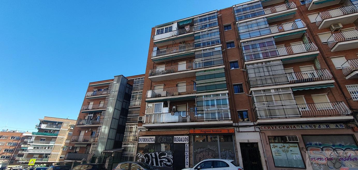 For sale of flat in Madrid