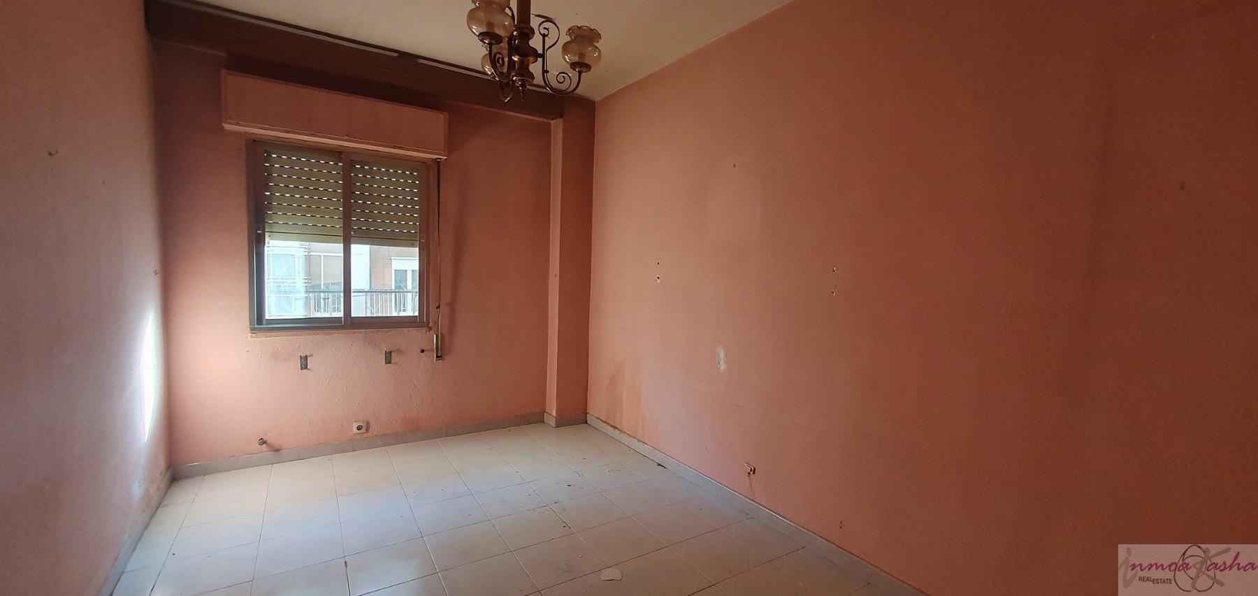 For sale of flat in Madrid