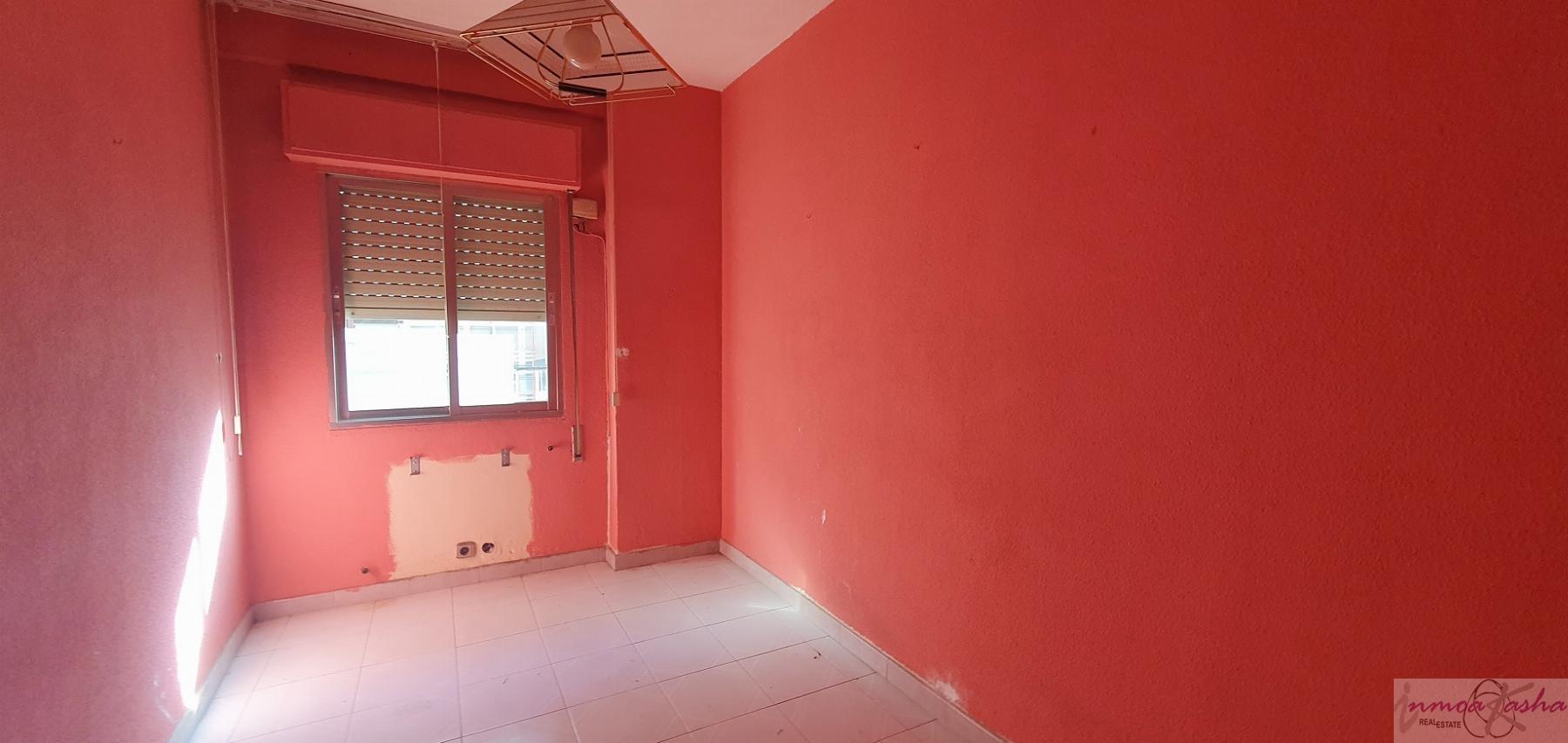 For sale of flat in Madrid