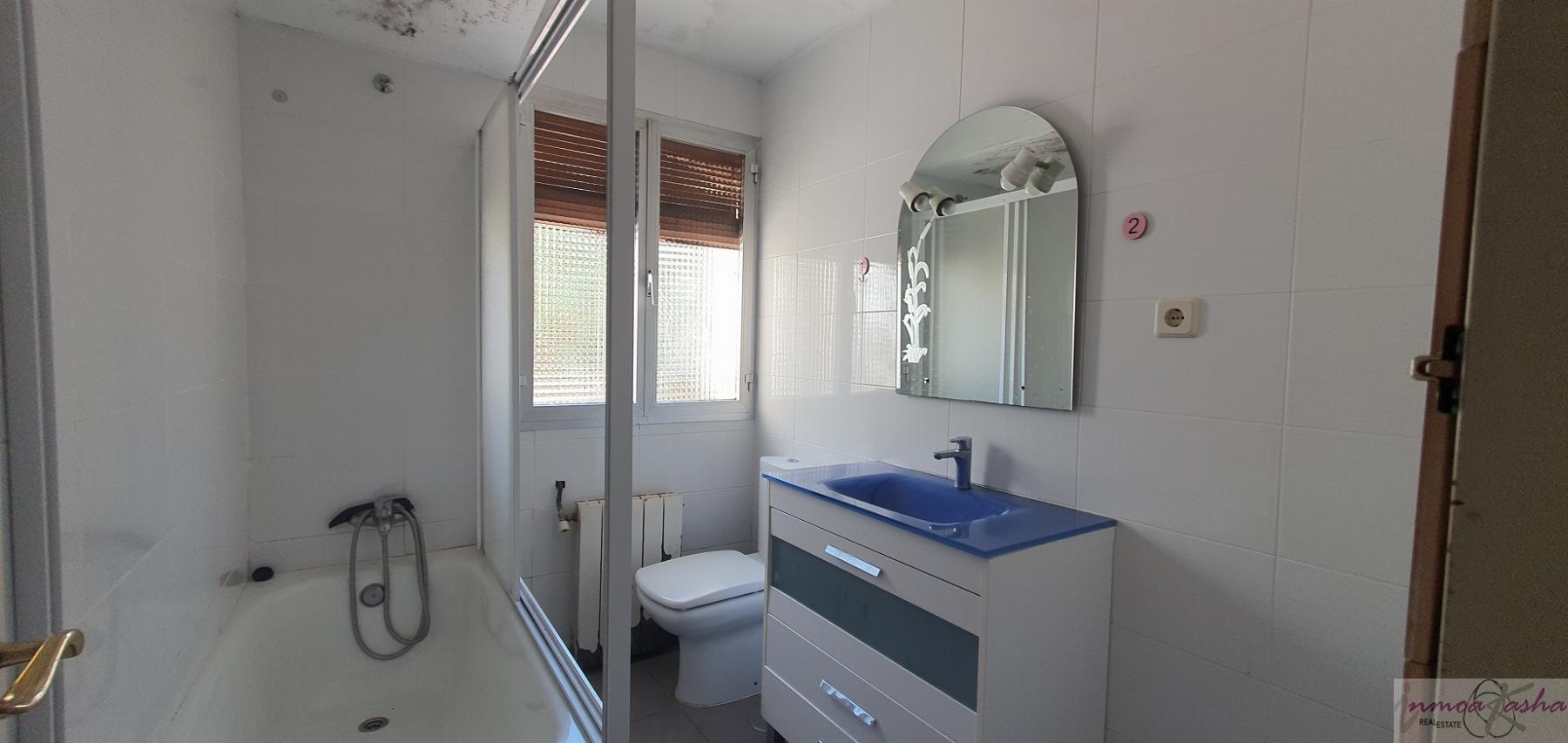For sale of flat in Madrid