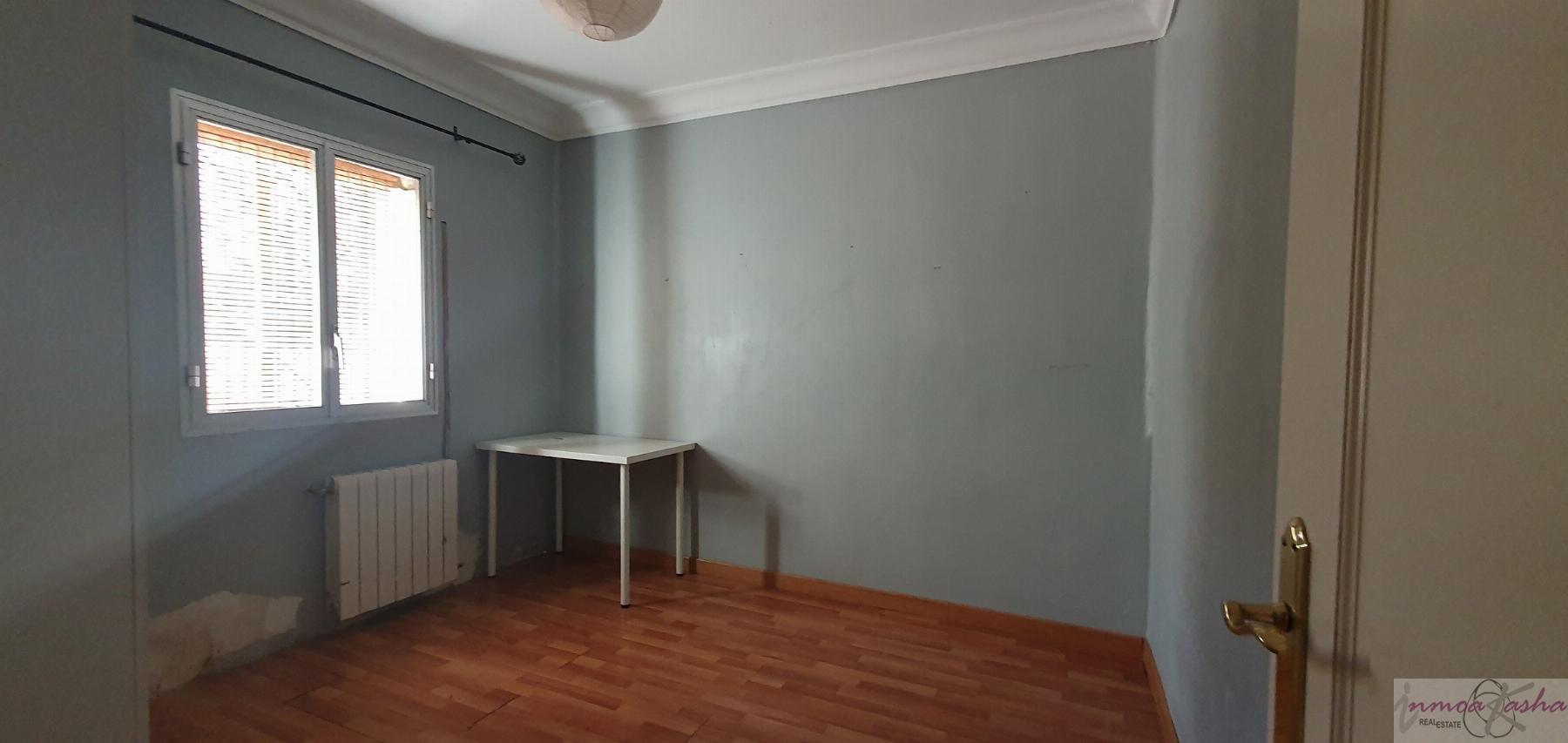 For sale of flat in Madrid