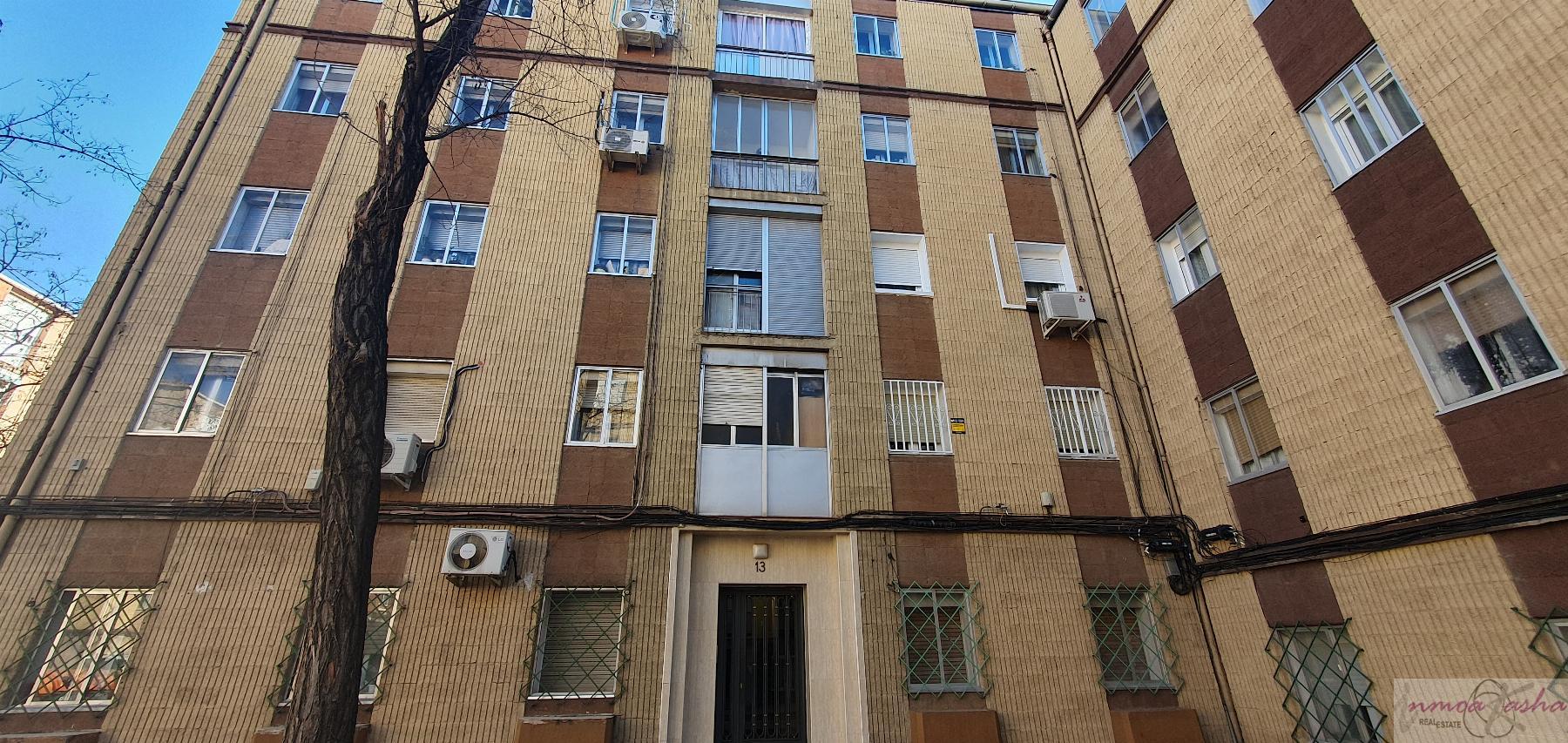 For sale of flat in Madrid