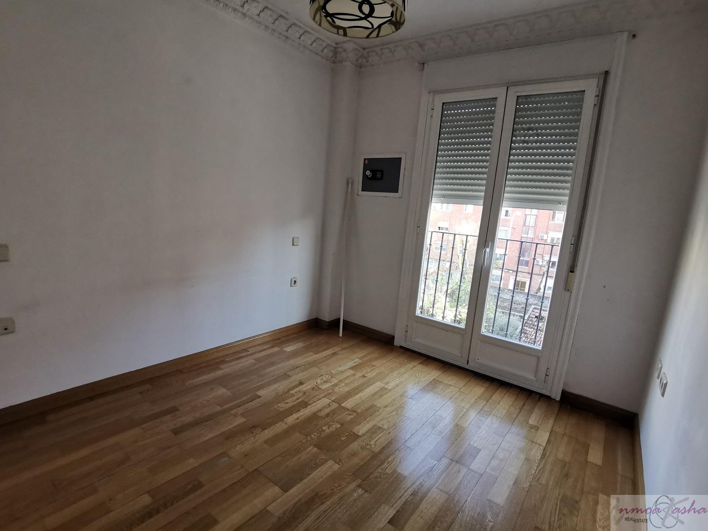 For sale of flat in Aranjuez