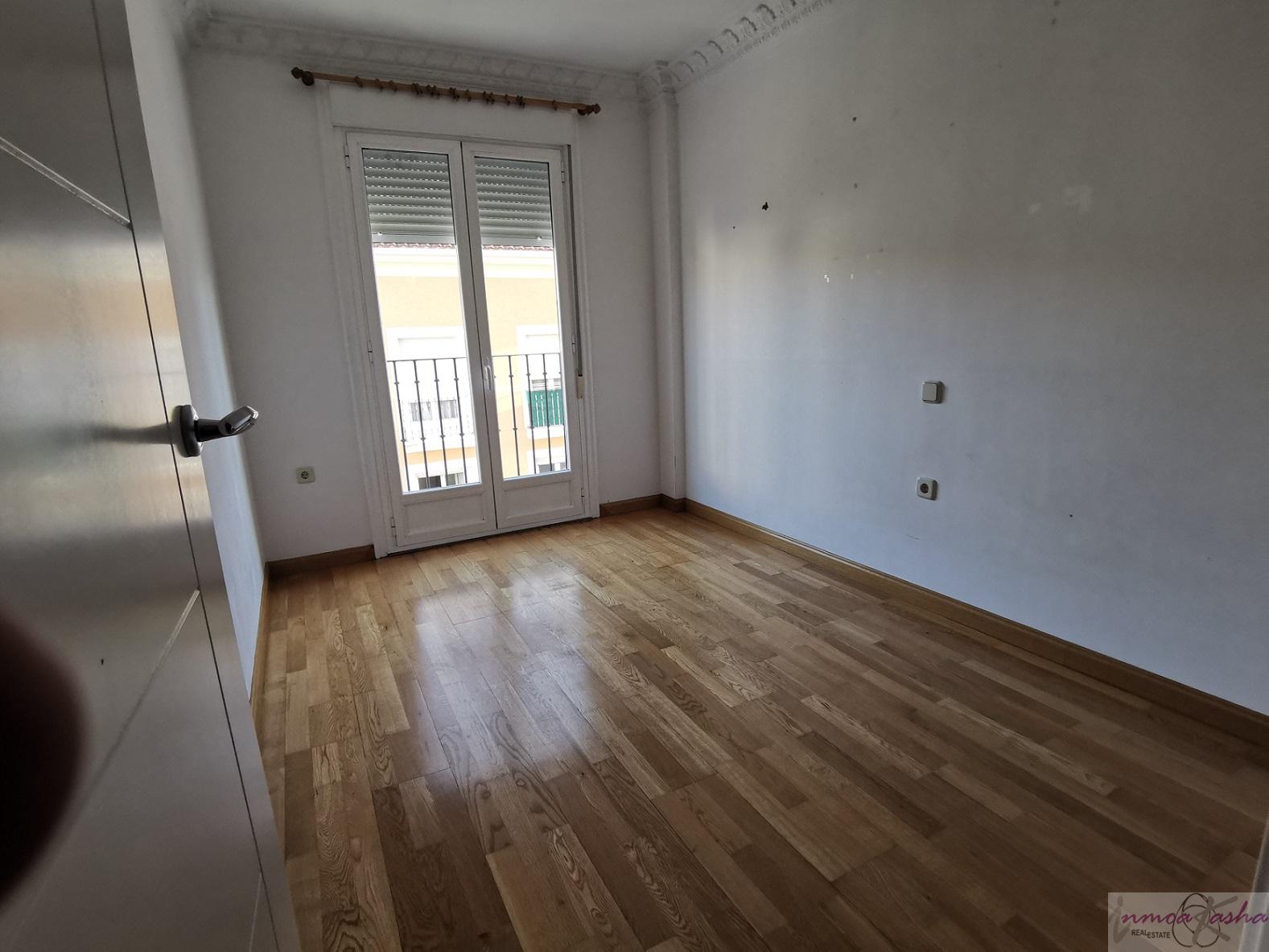 For sale of flat in Aranjuez