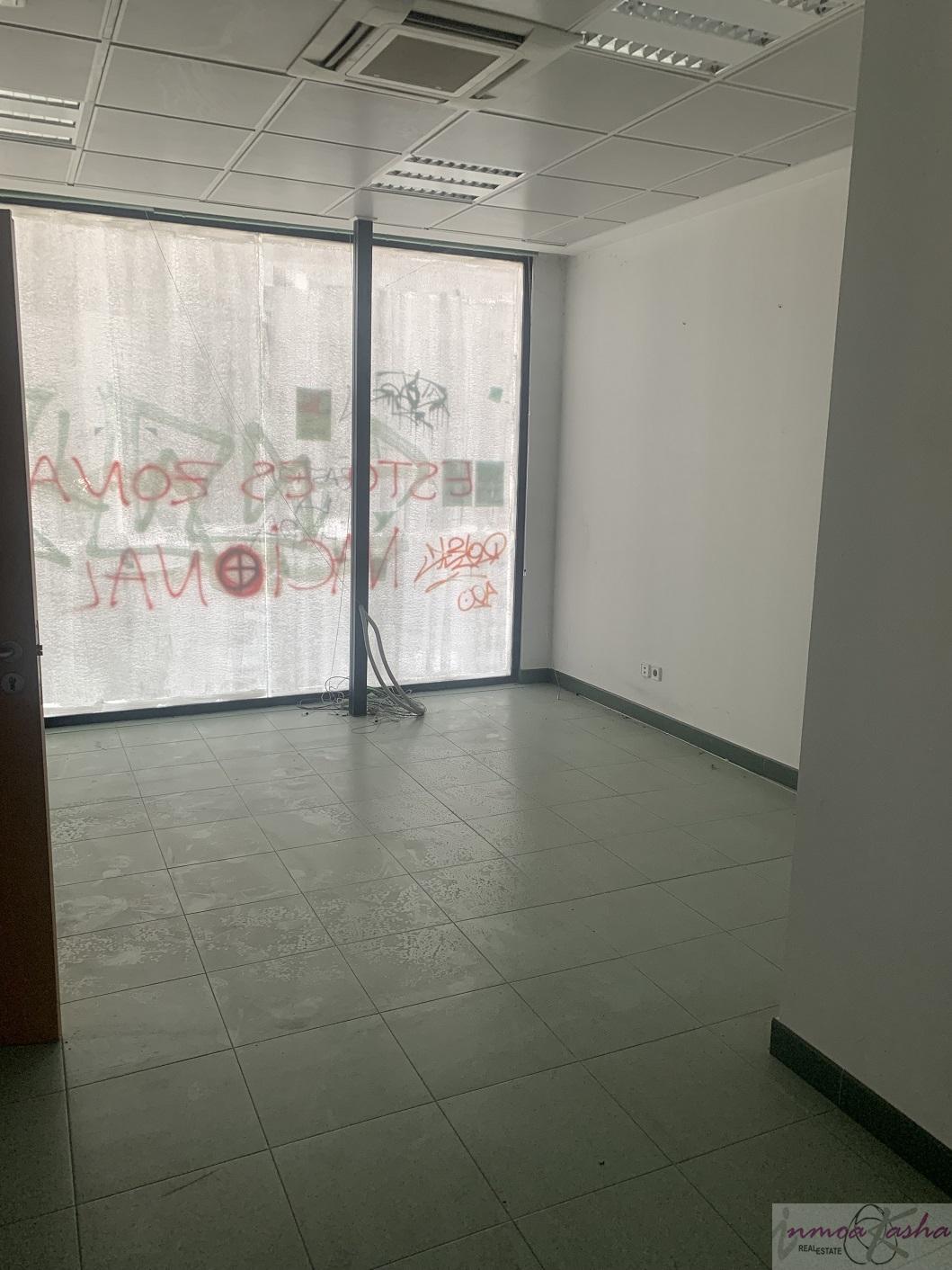 For sale of commercial in Coslada