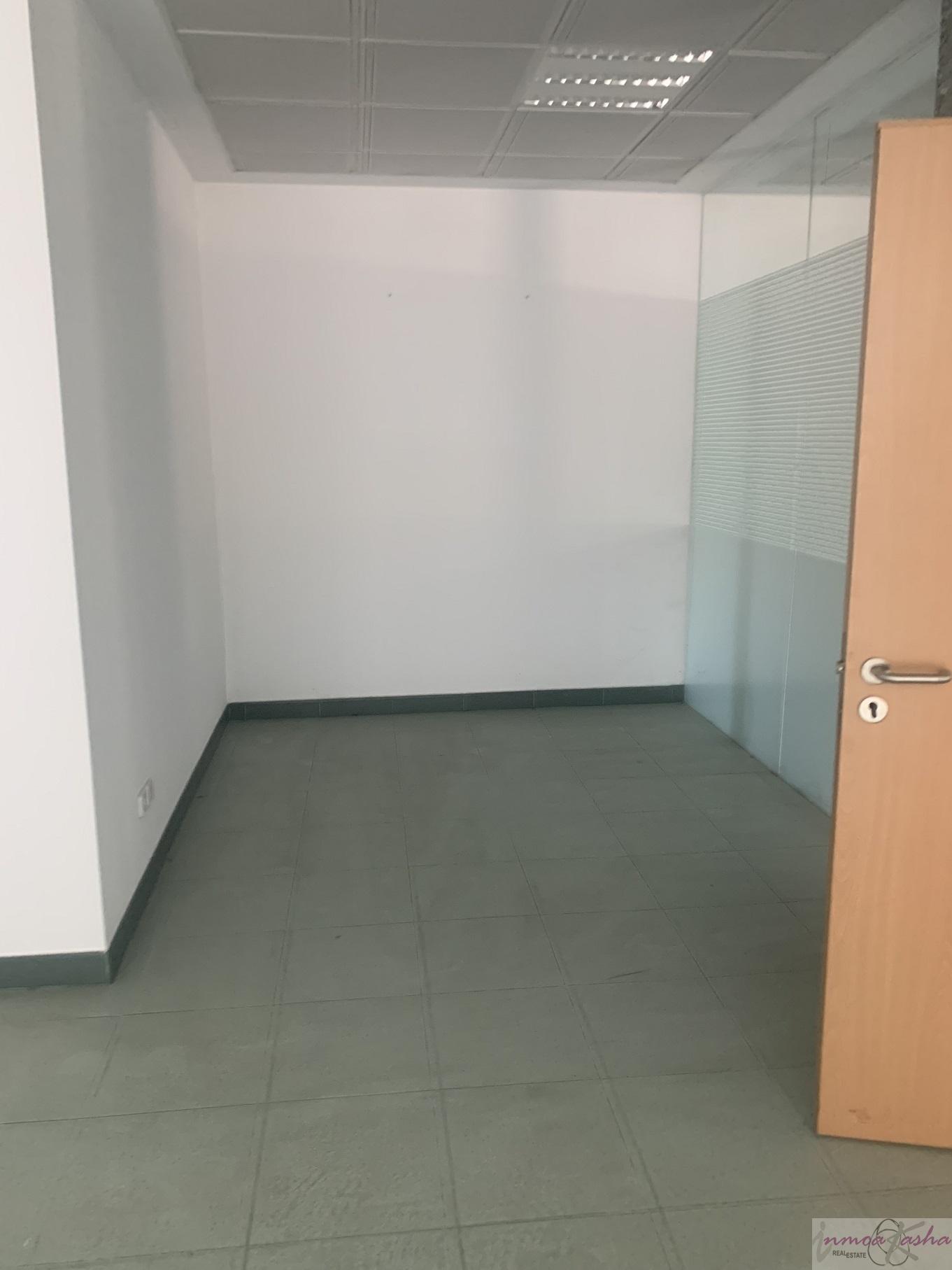 For sale of commercial in Coslada