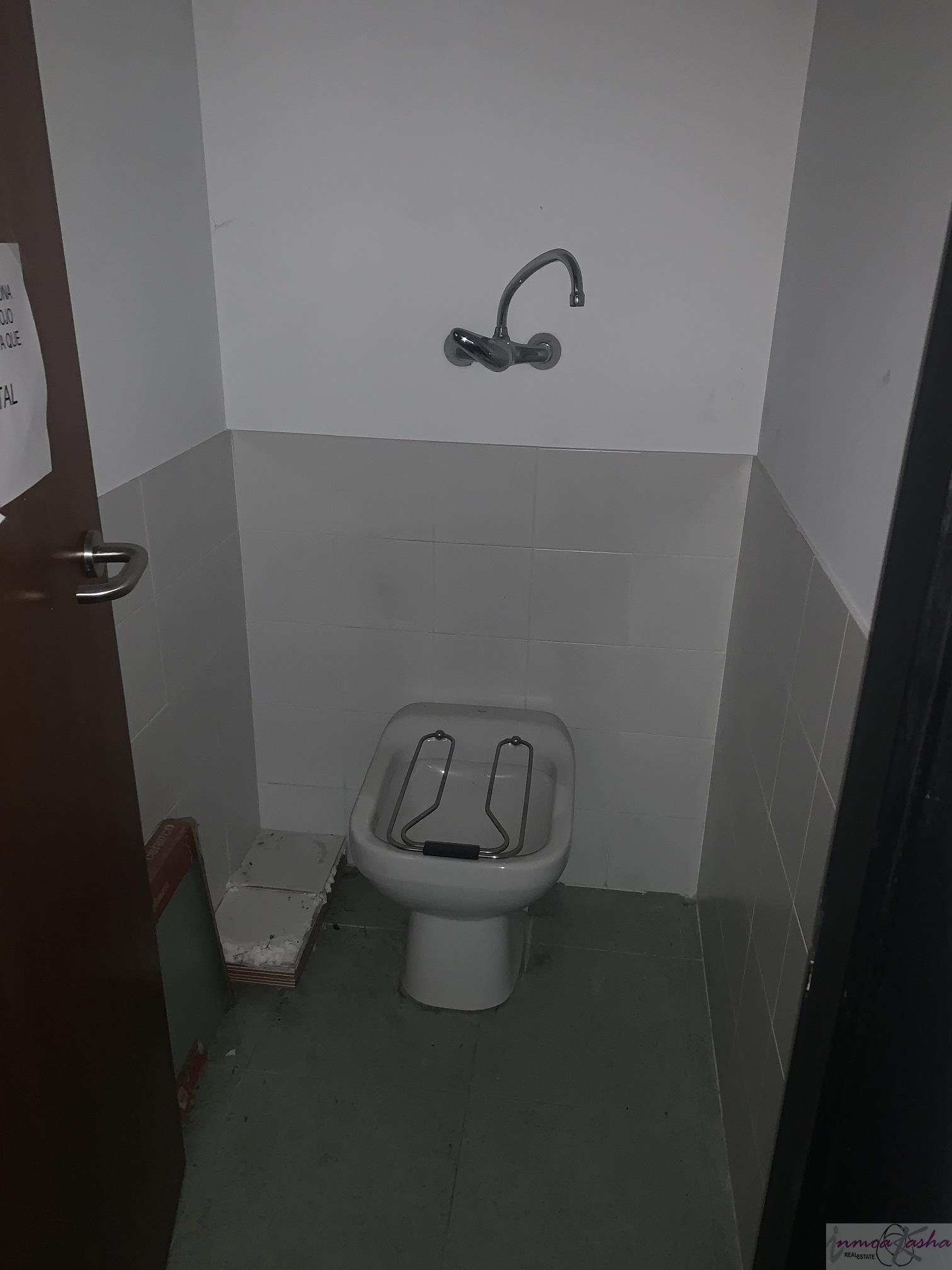 For sale of commercial in Coslada