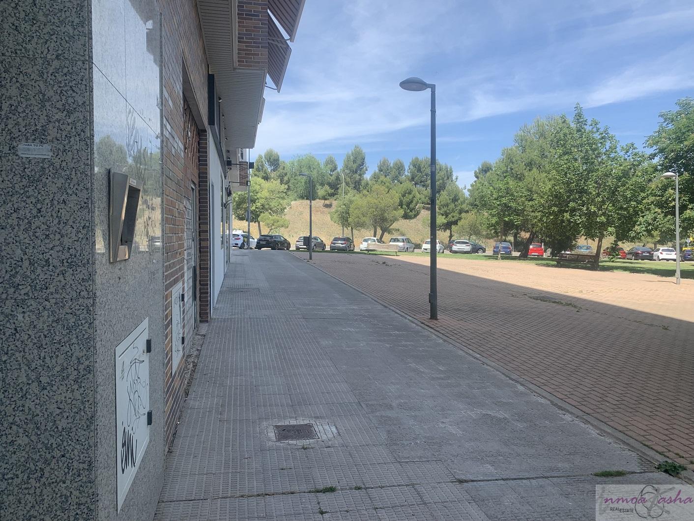 For sale of commercial in Coslada