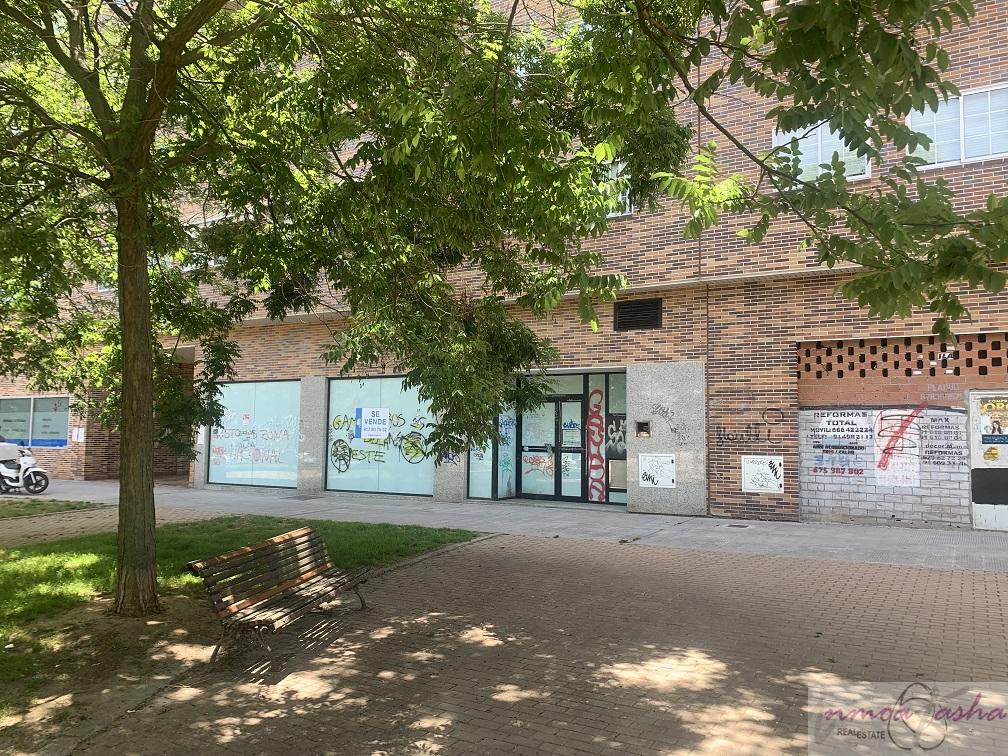 For sale of commercial in Coslada