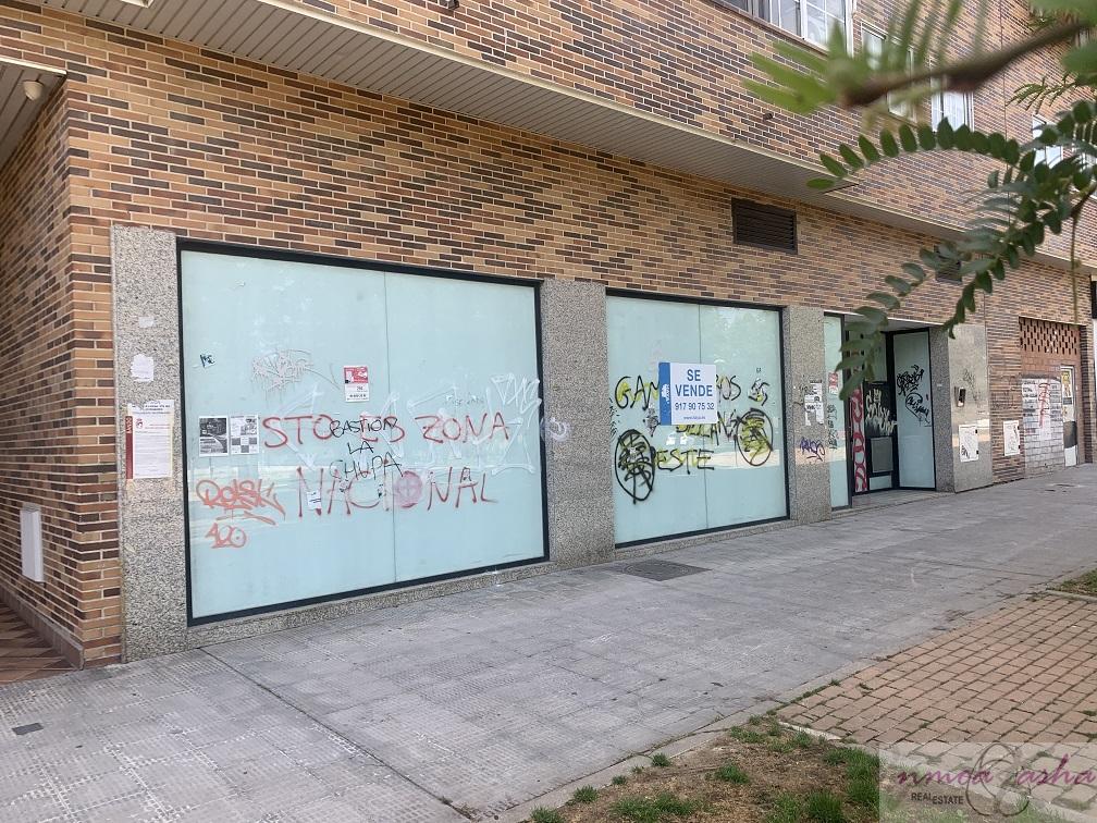For sale of commercial in Coslada