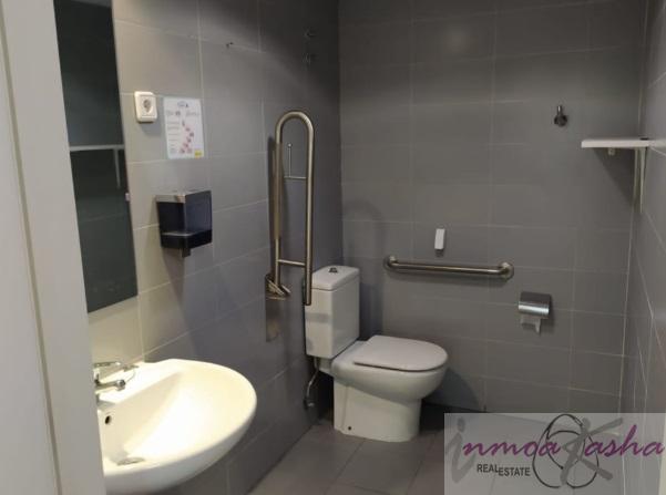 For sale of commercial in Madrid