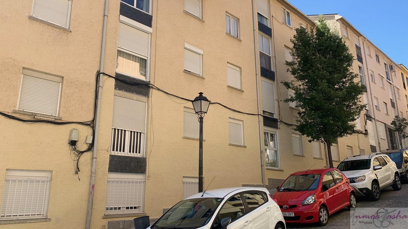 For sale of flat in San Lorenzo de El Escorial