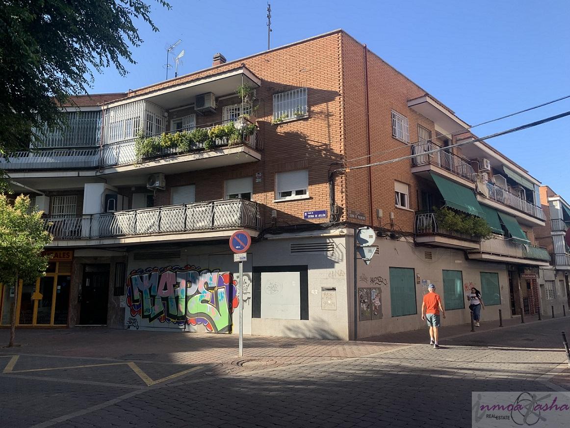 For sale of commercial in Madrid