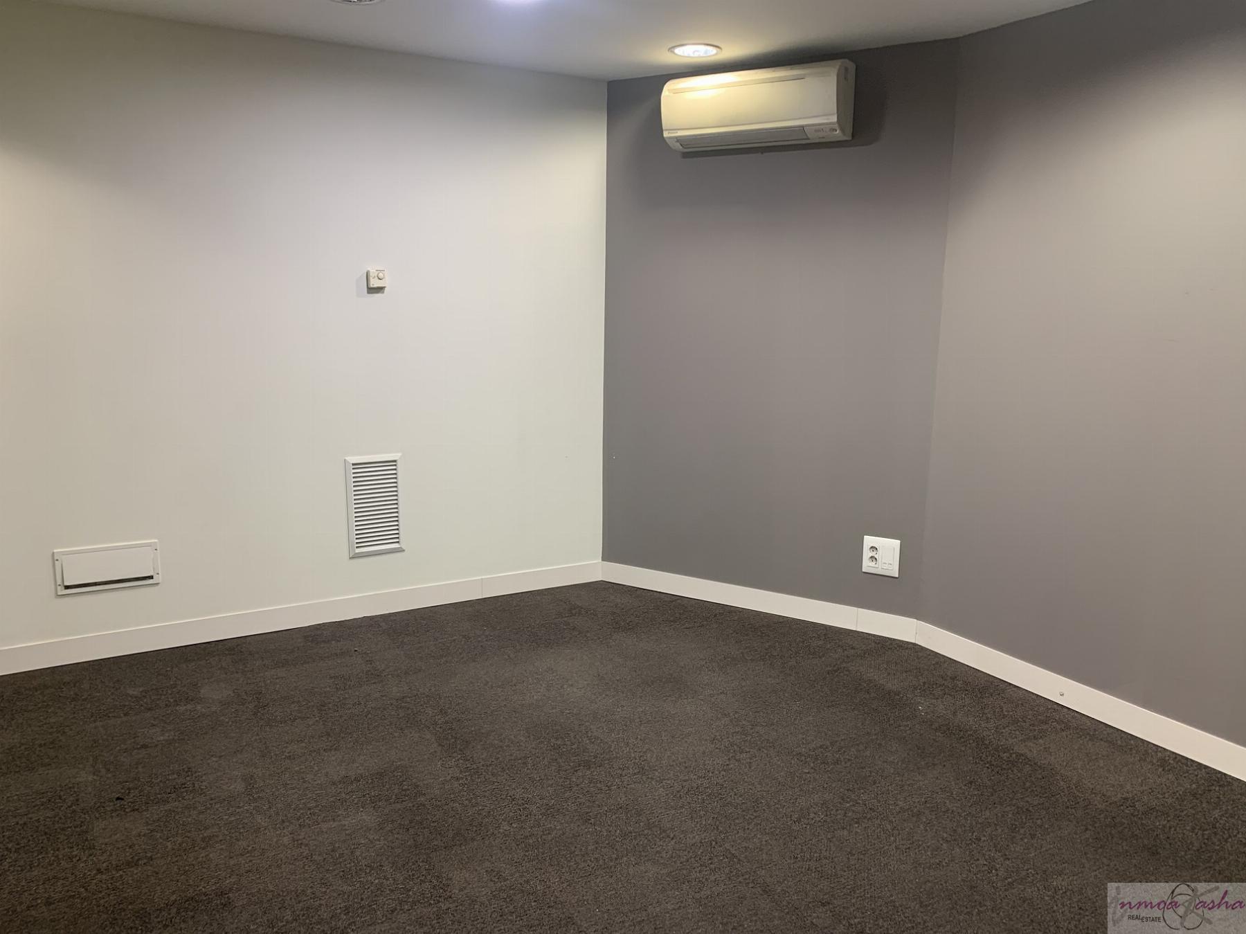 For sale of commercial in Madrid