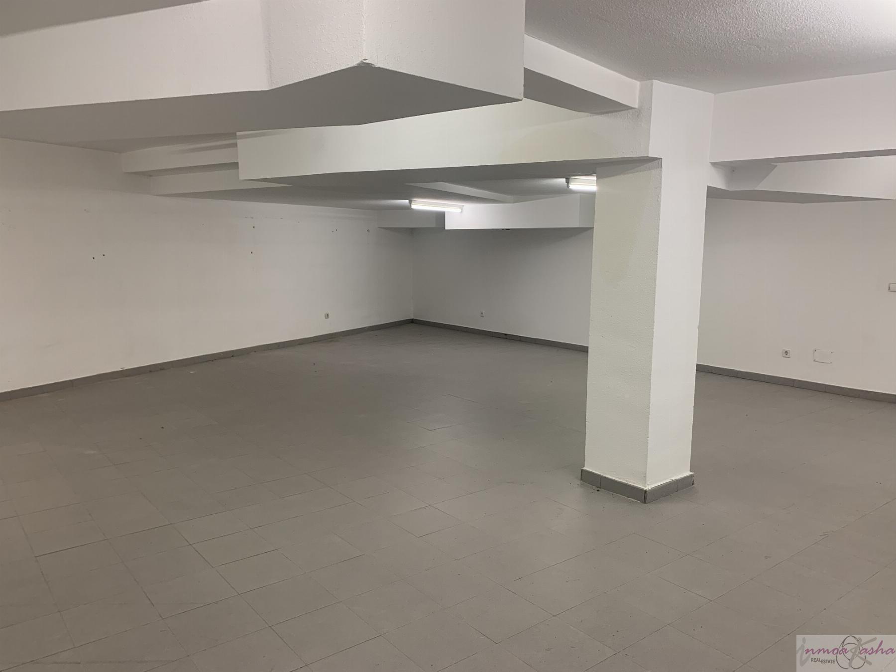 For sale of commercial in Madrid