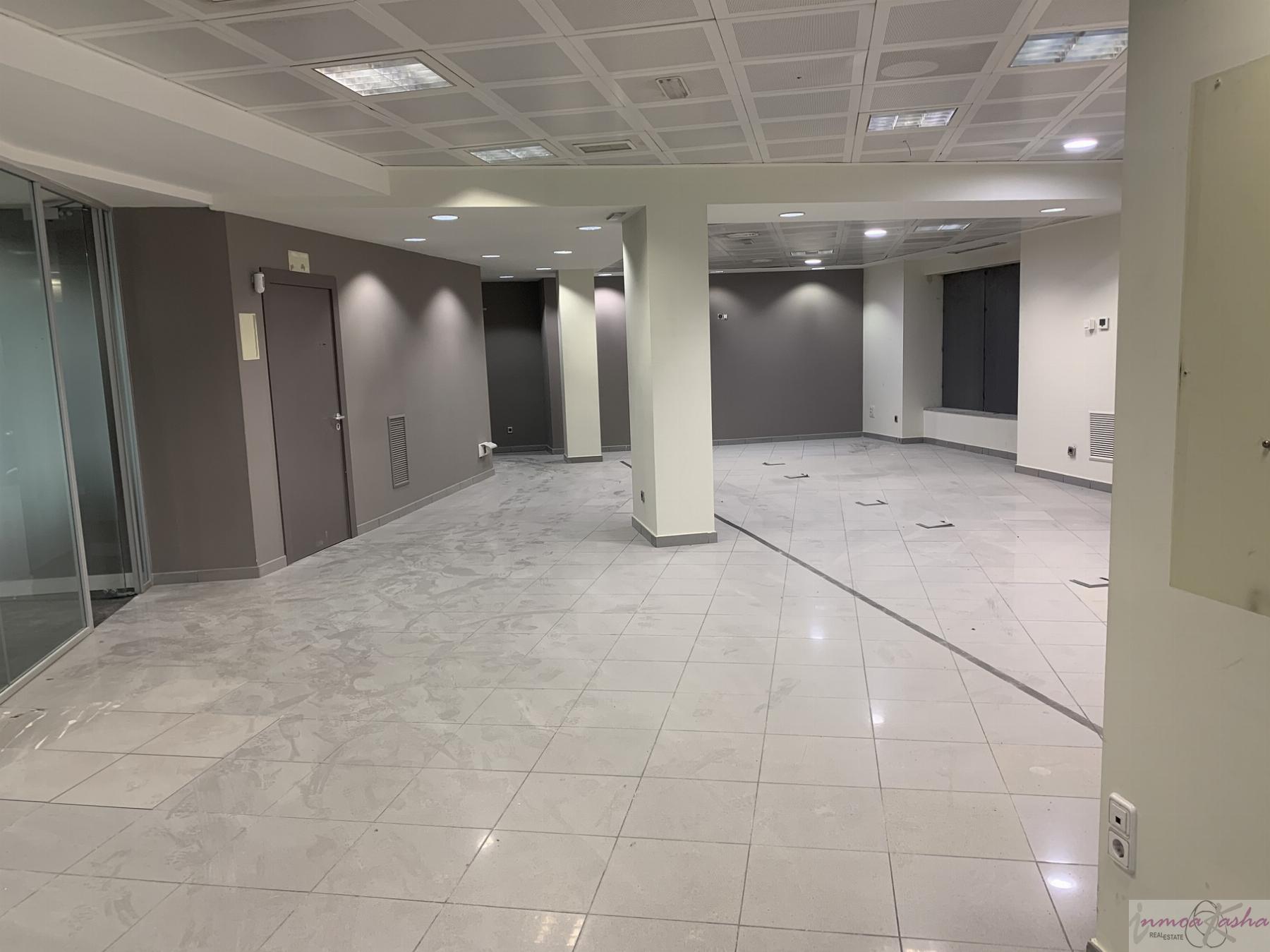 For sale of commercial in Madrid