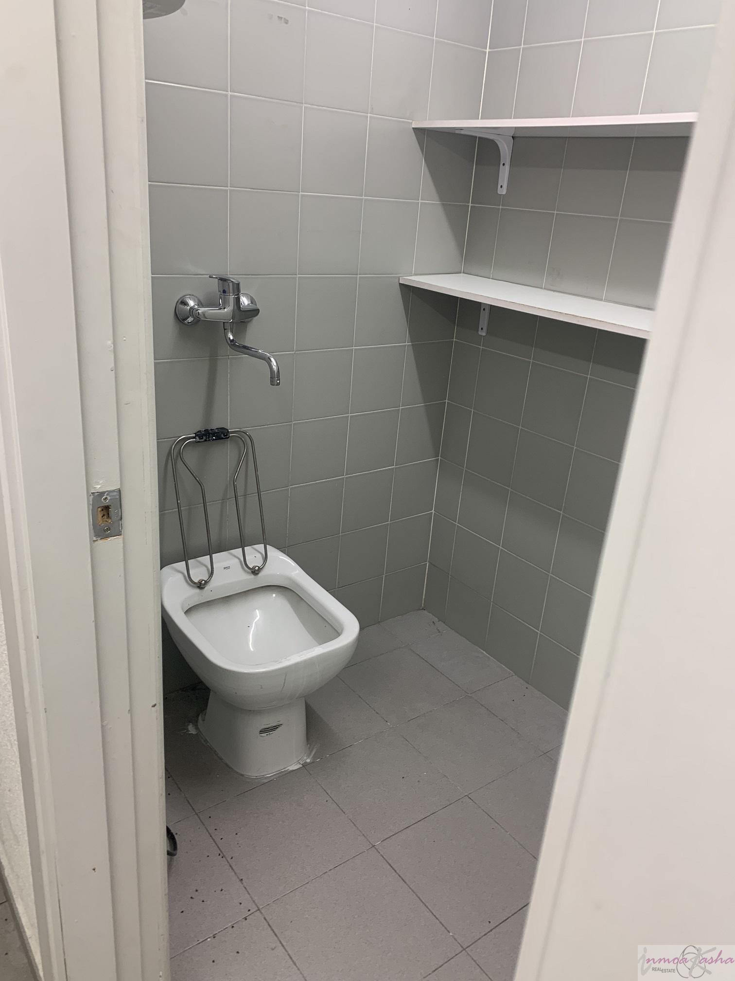 For sale of commercial in Madrid