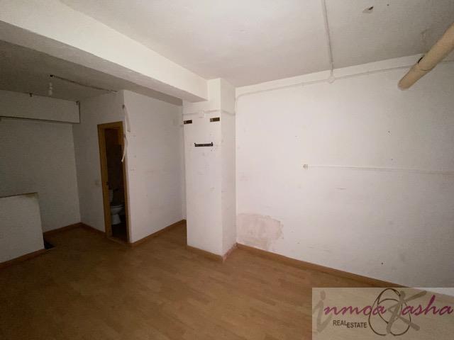 For sale of commercial in Madrid