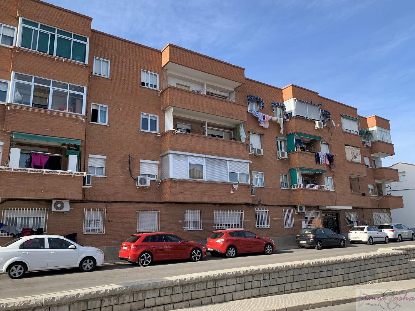 For sale of flat in Torres de la Alameda