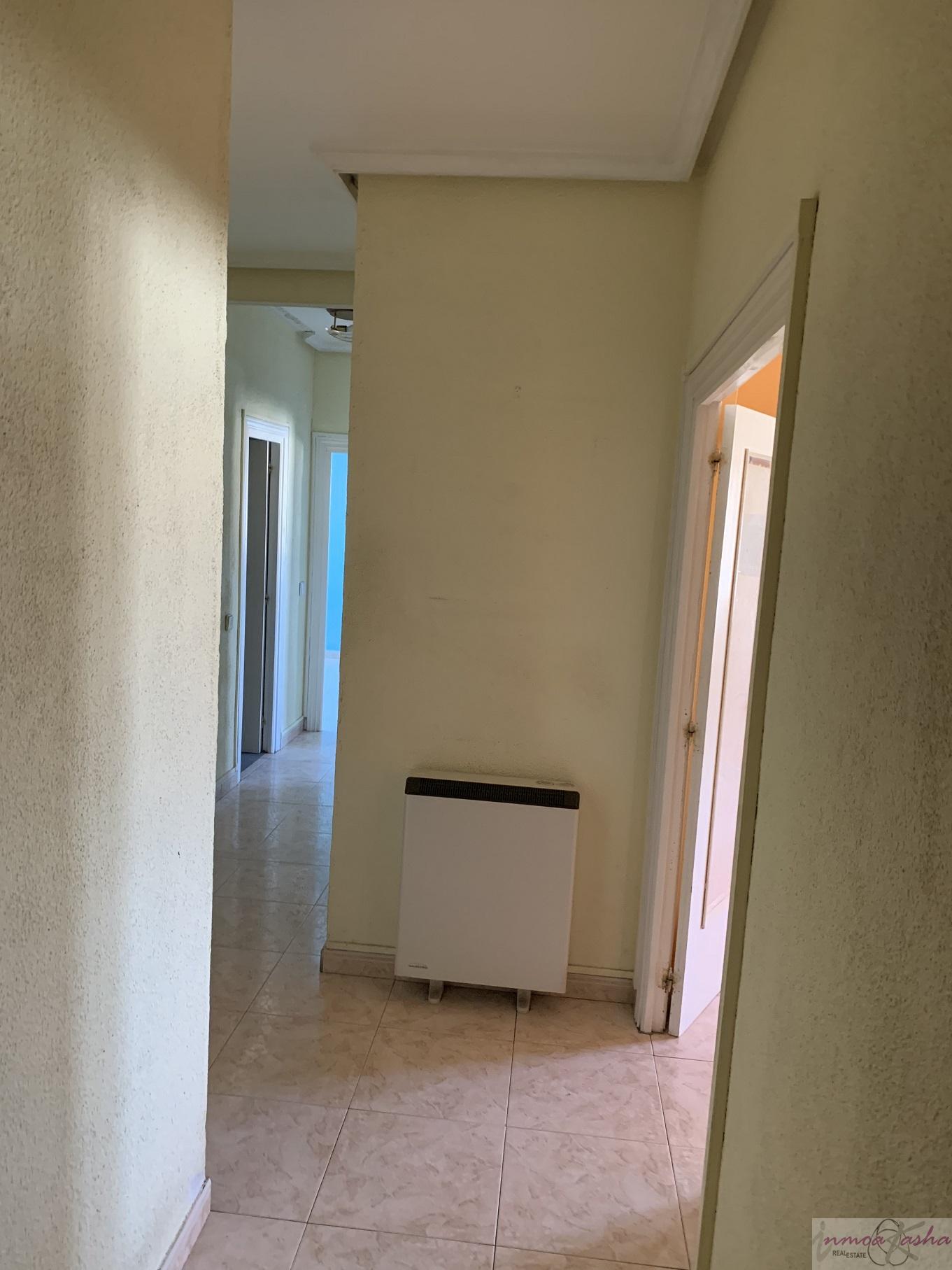 Venta de piso en Torres de la Alameda