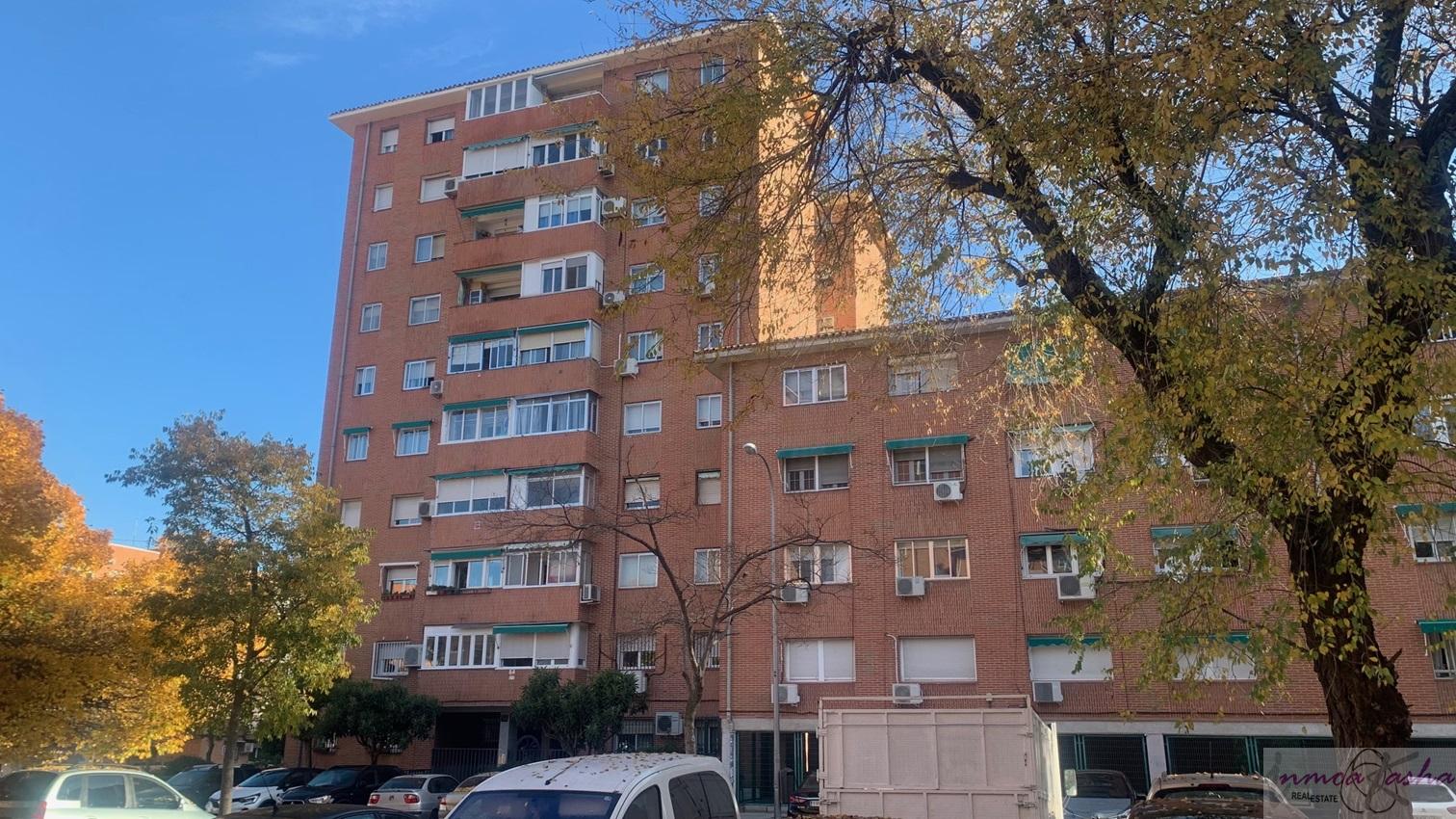 For sale of flat in Madrid