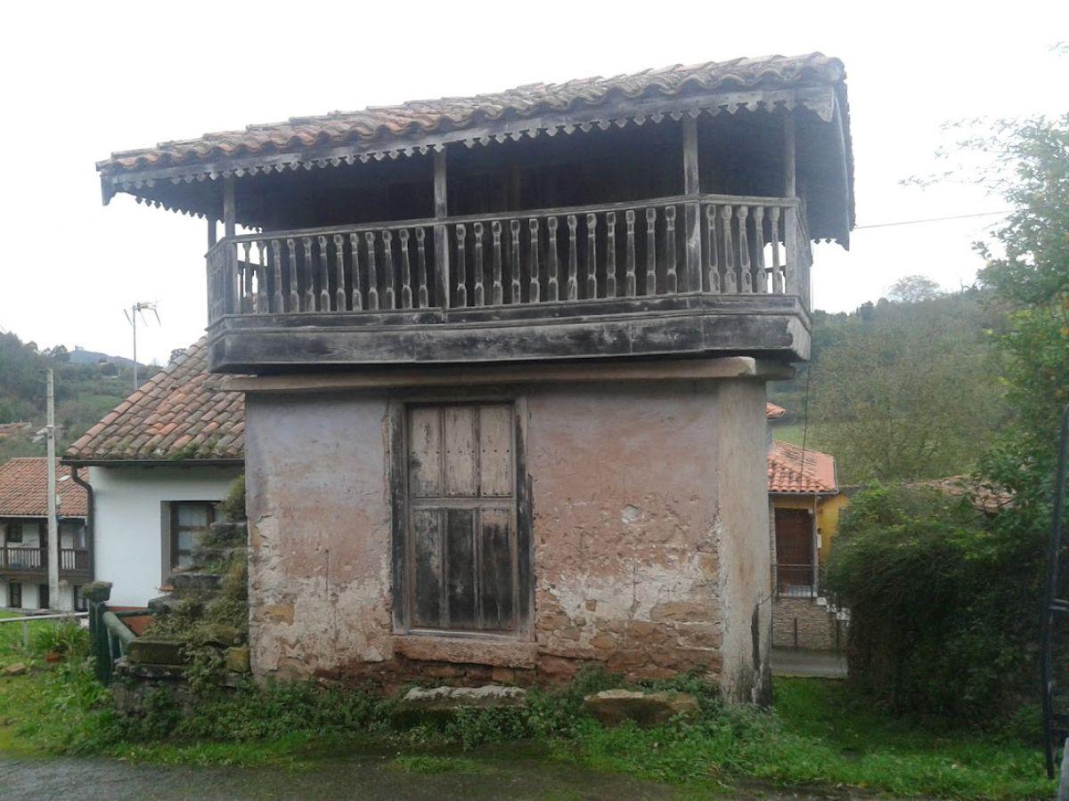 For sale of house in Colunga Concejo