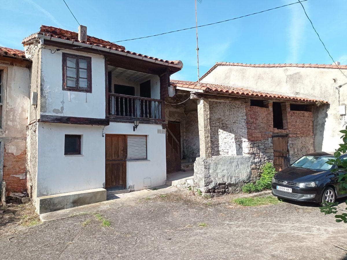 For sale of house in Colunga Concejo