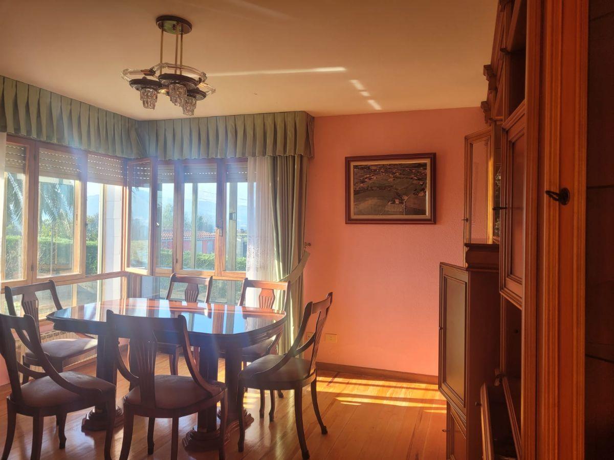 For sale of house in Villaviciosa