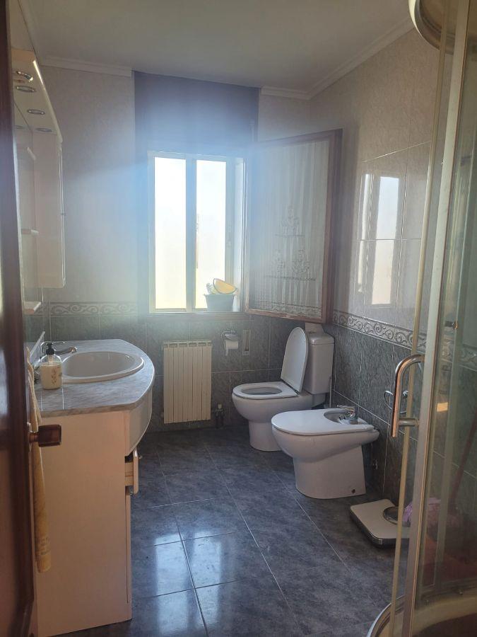 For sale of house in Villaviciosa
