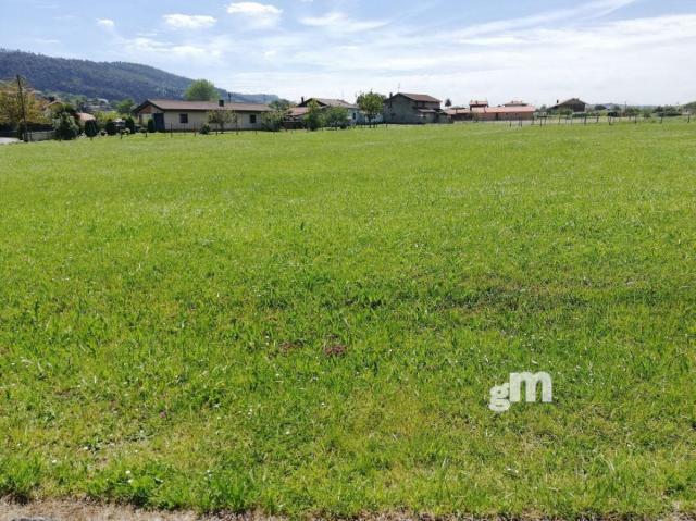 For sale of land in Villaviciosa