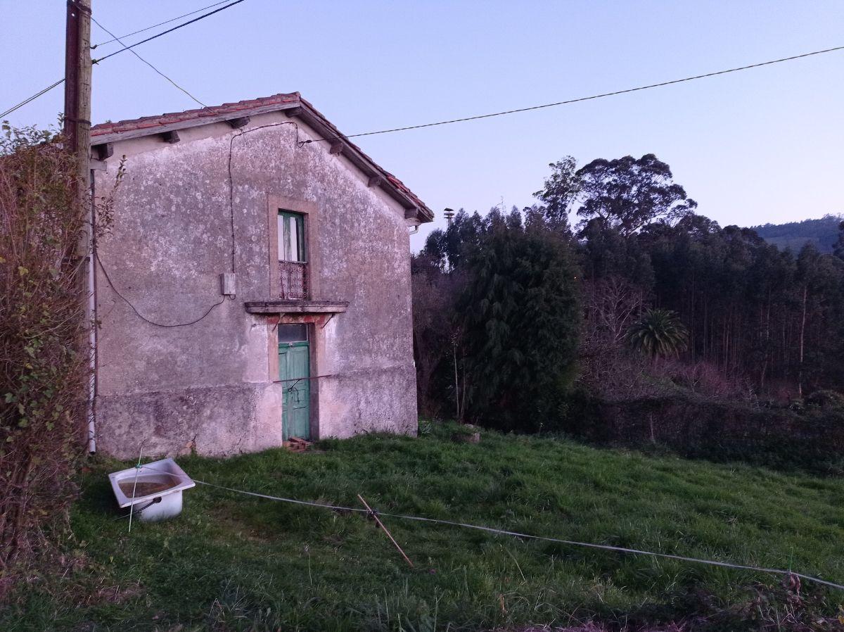 For sale of house in Villaviciosa