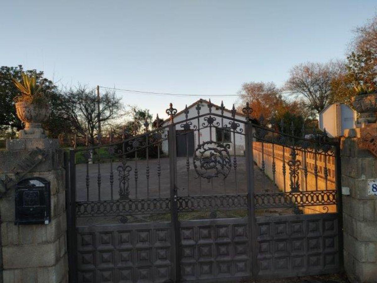 For sale of house in Villaviciosa