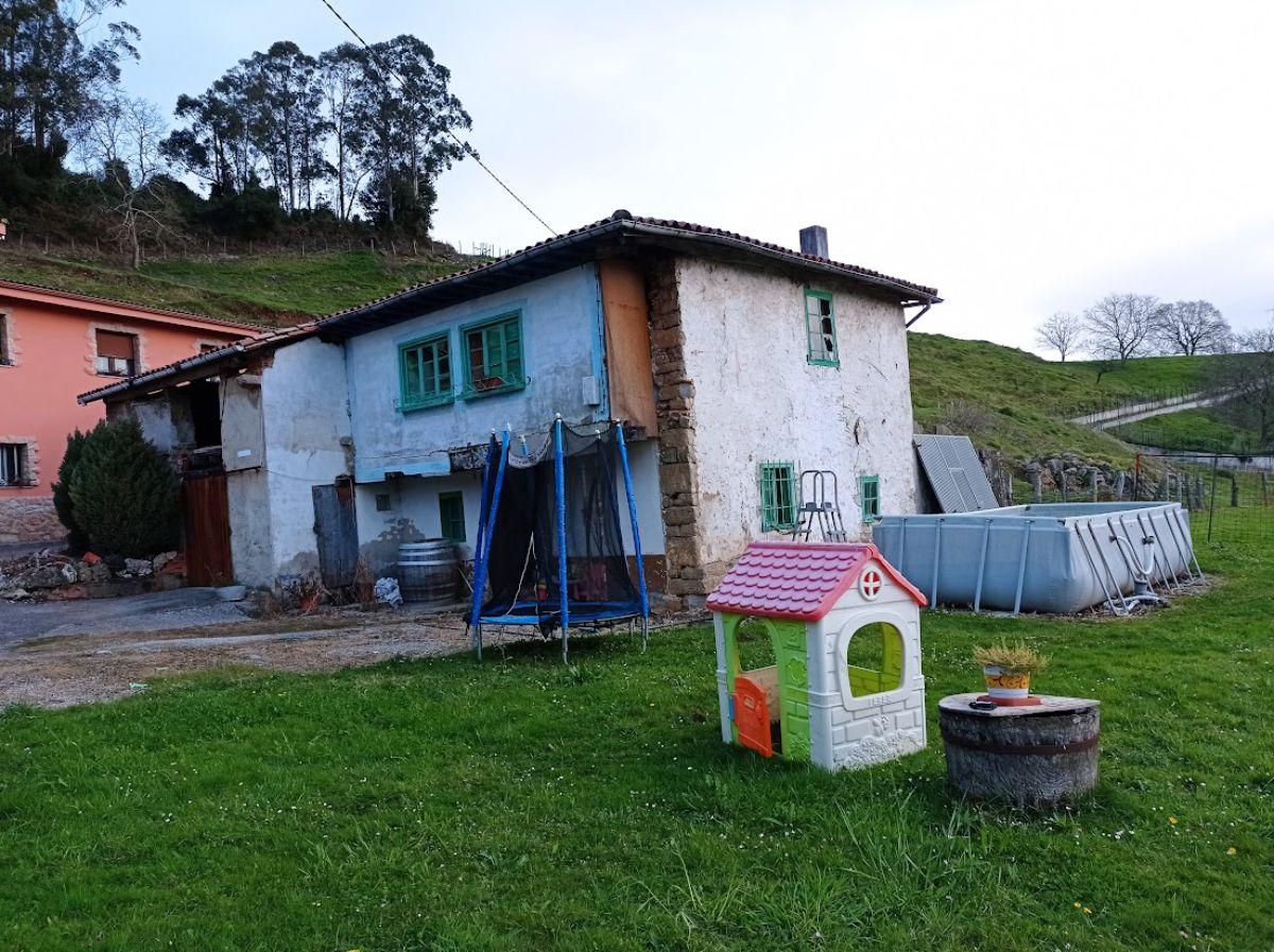 Venta de casa en Villaviciosa