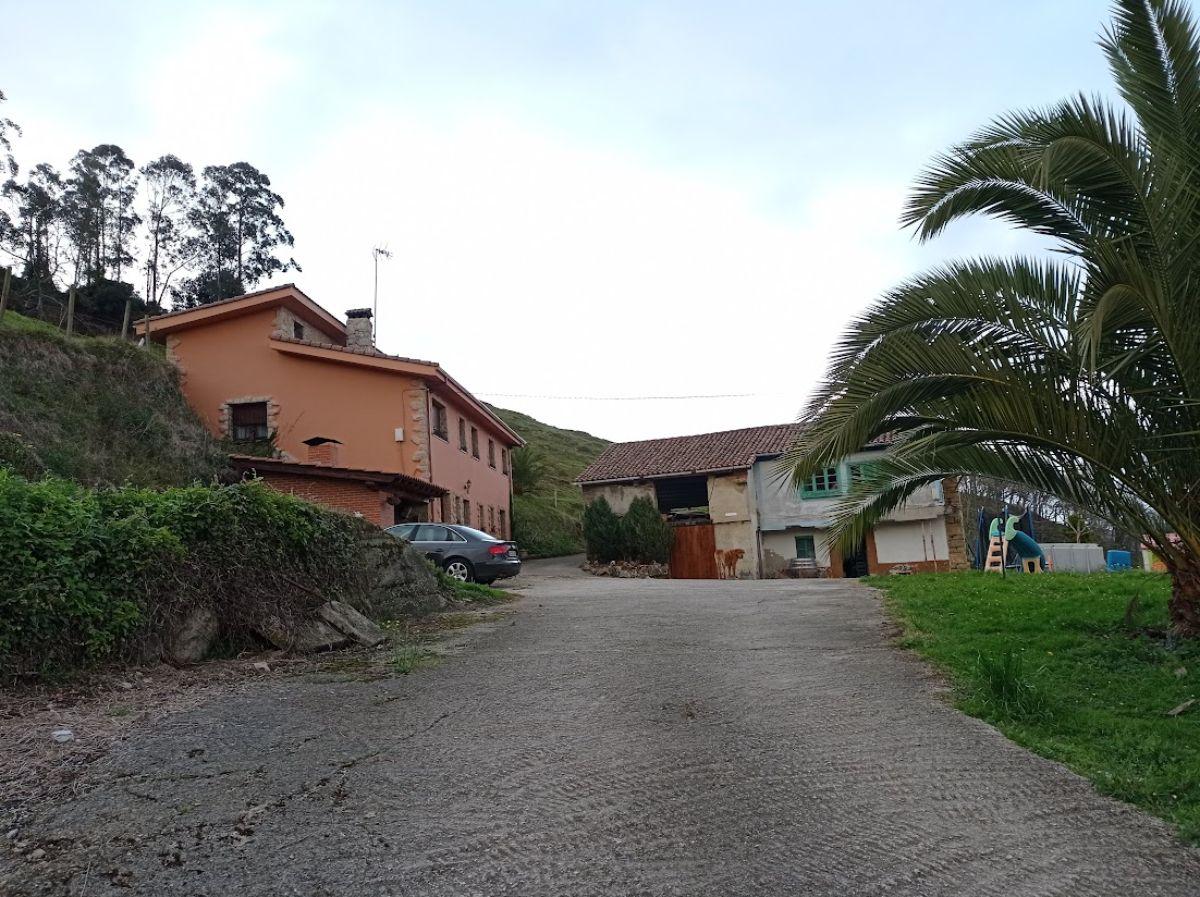 Venta de casa en Villaviciosa