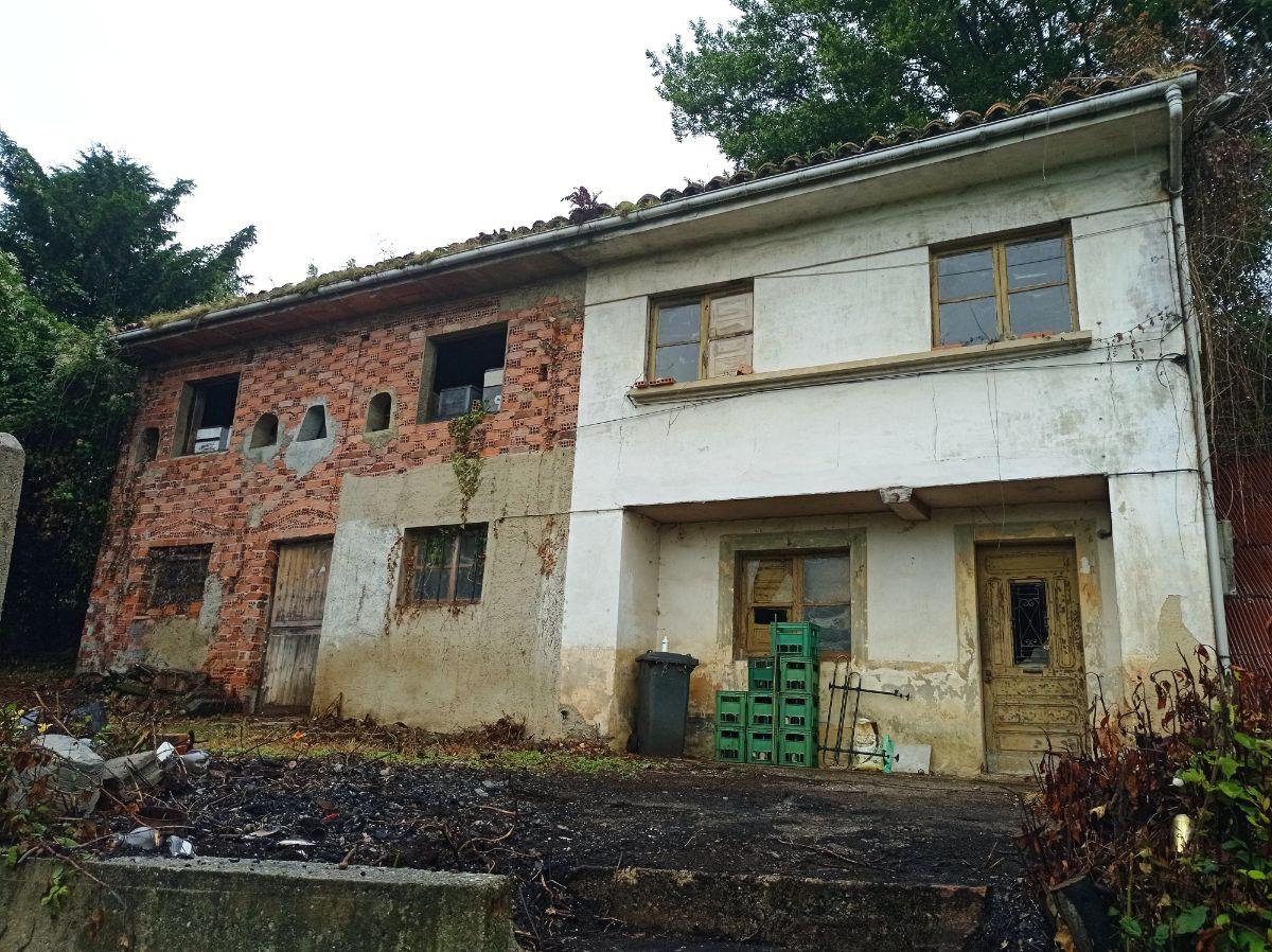 Venta de casa en Sariego