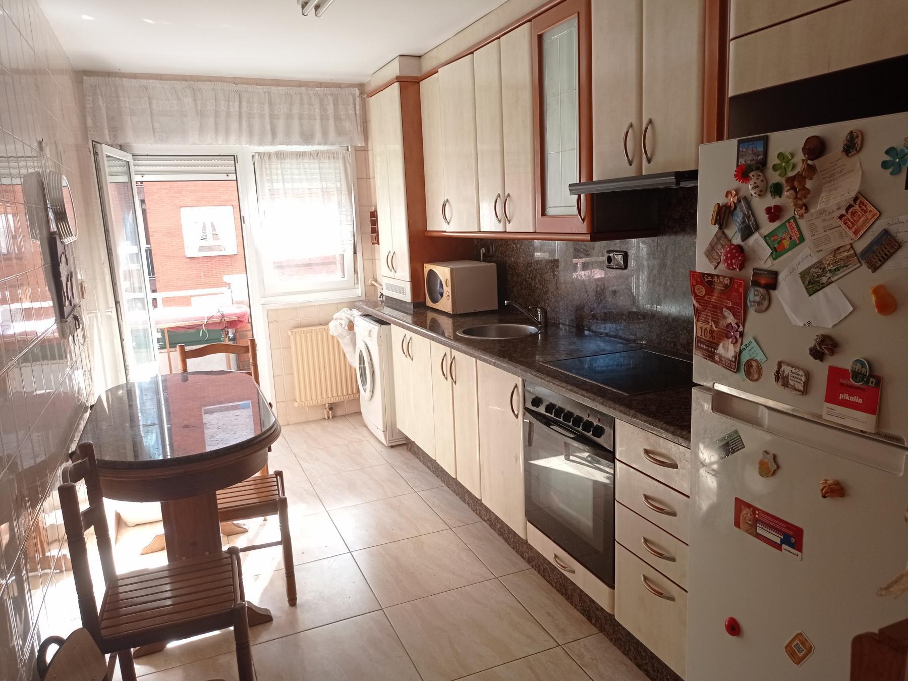 For sale of flat in Gijón