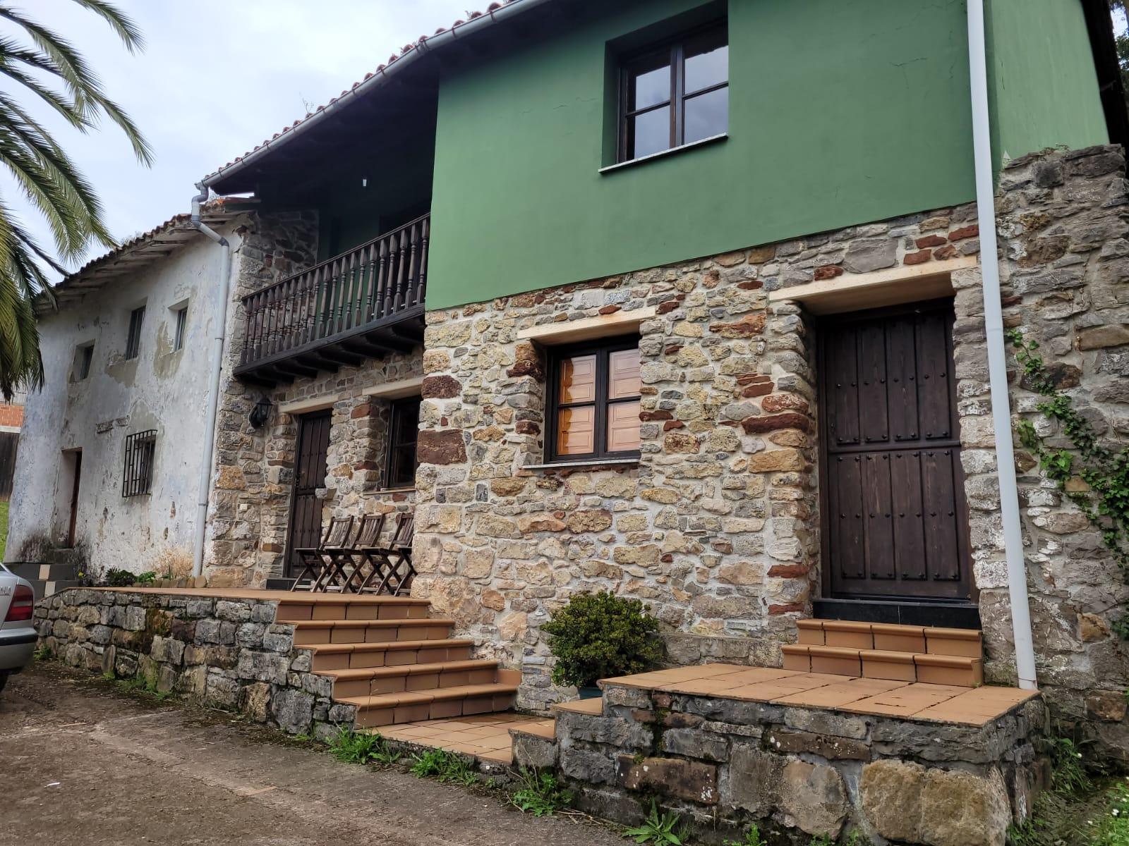 For sale of house in Villaviciosa