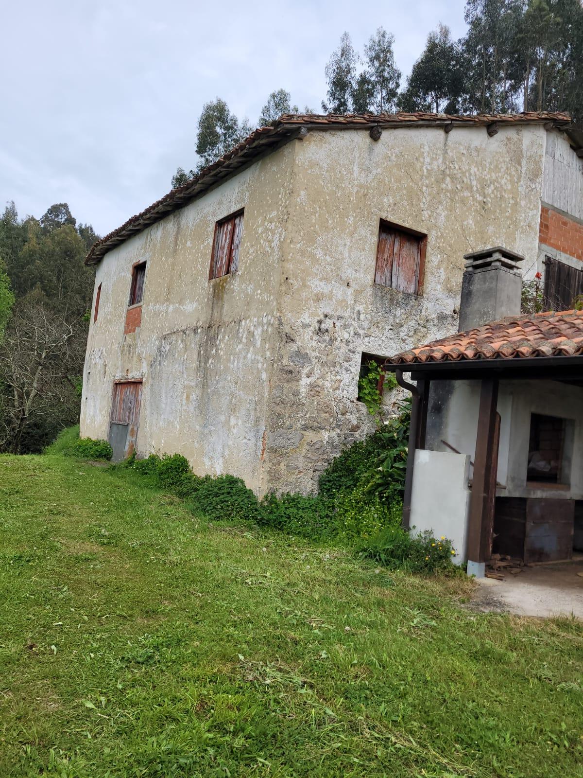 For sale of house in Villaviciosa