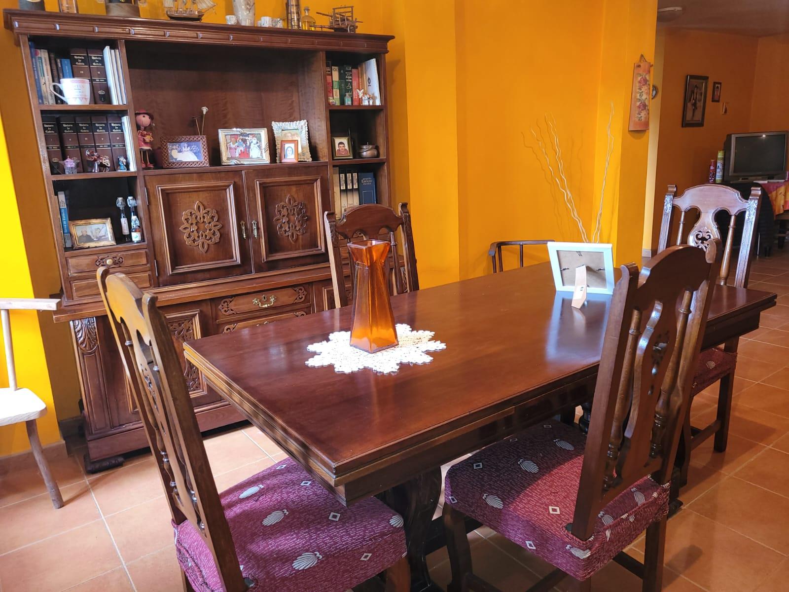 For sale of house in Villaviciosa