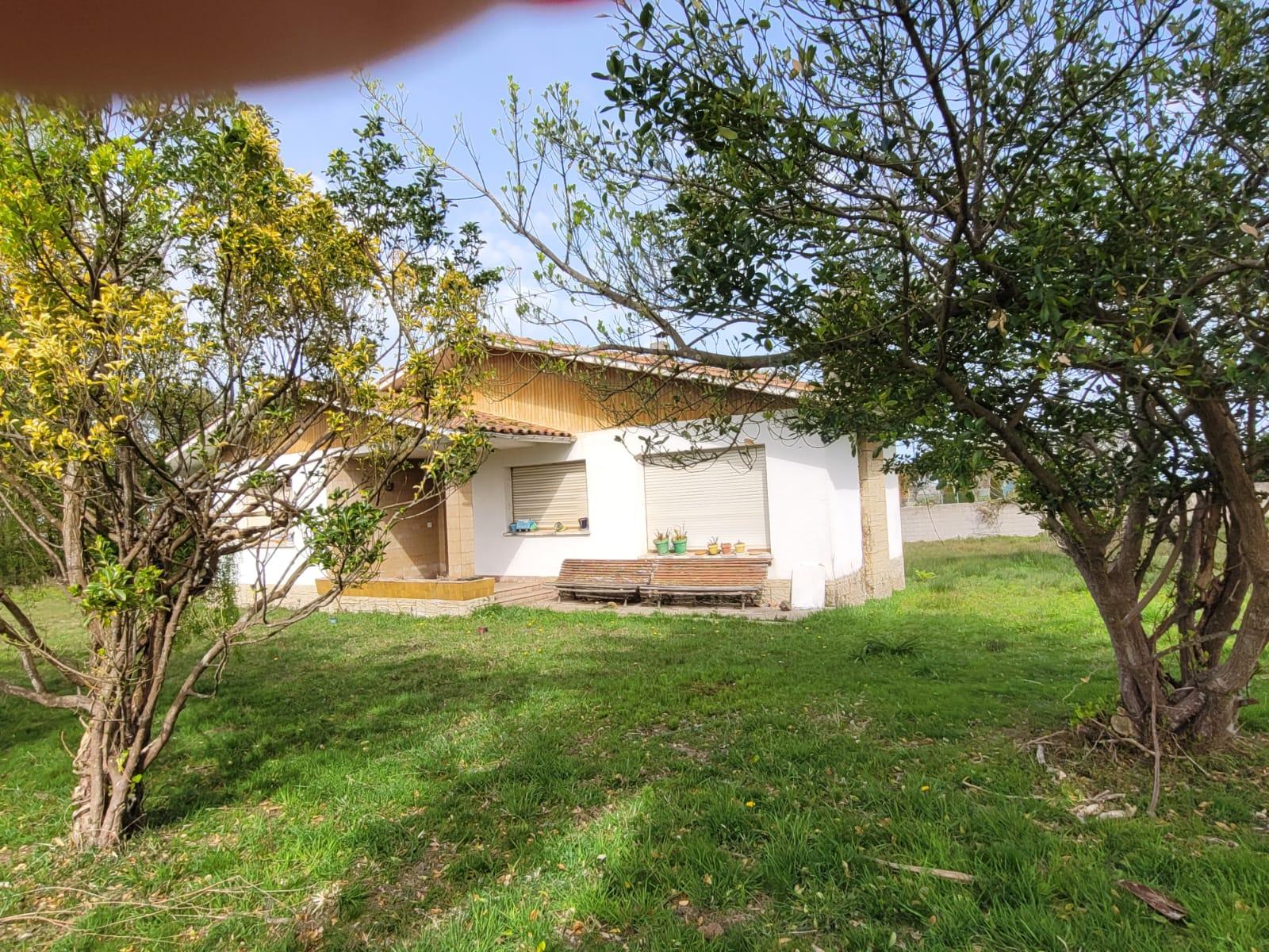 For sale of house in Villaviciosa