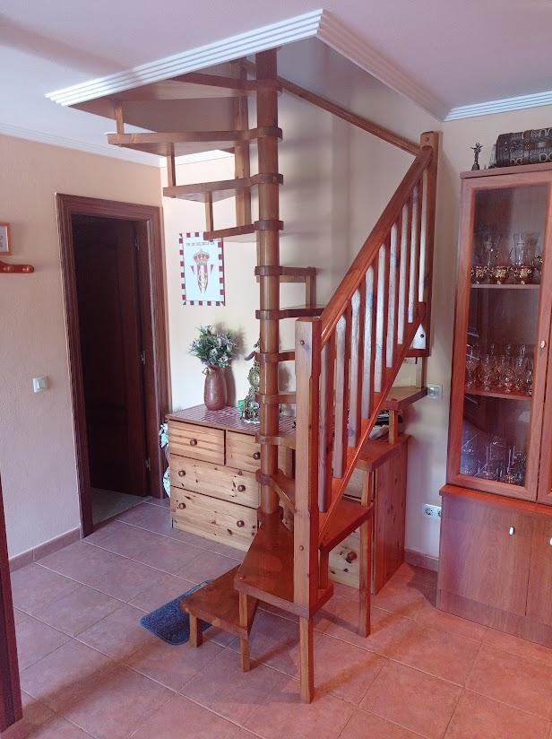 For sale of house in Bimenes