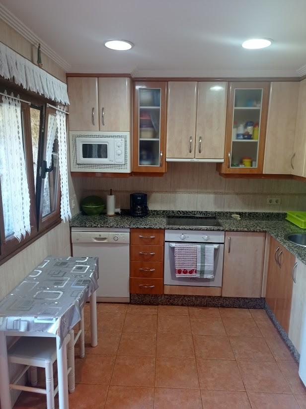 For sale of house in Bimenes