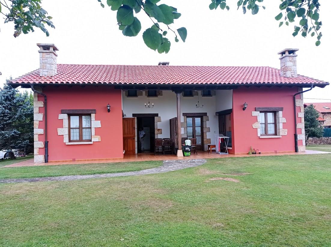 For sale of house in Villaviciosa