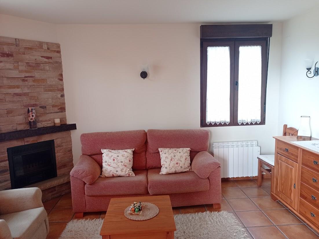 For sale of house in Villaviciosa