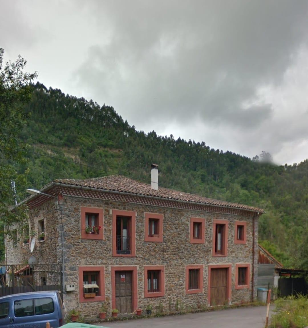 For sale of house in Villaviciosa