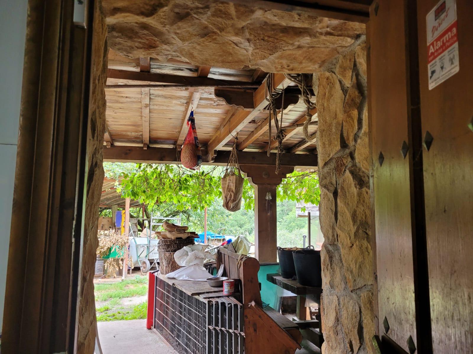 For sale of house in Villaviciosa